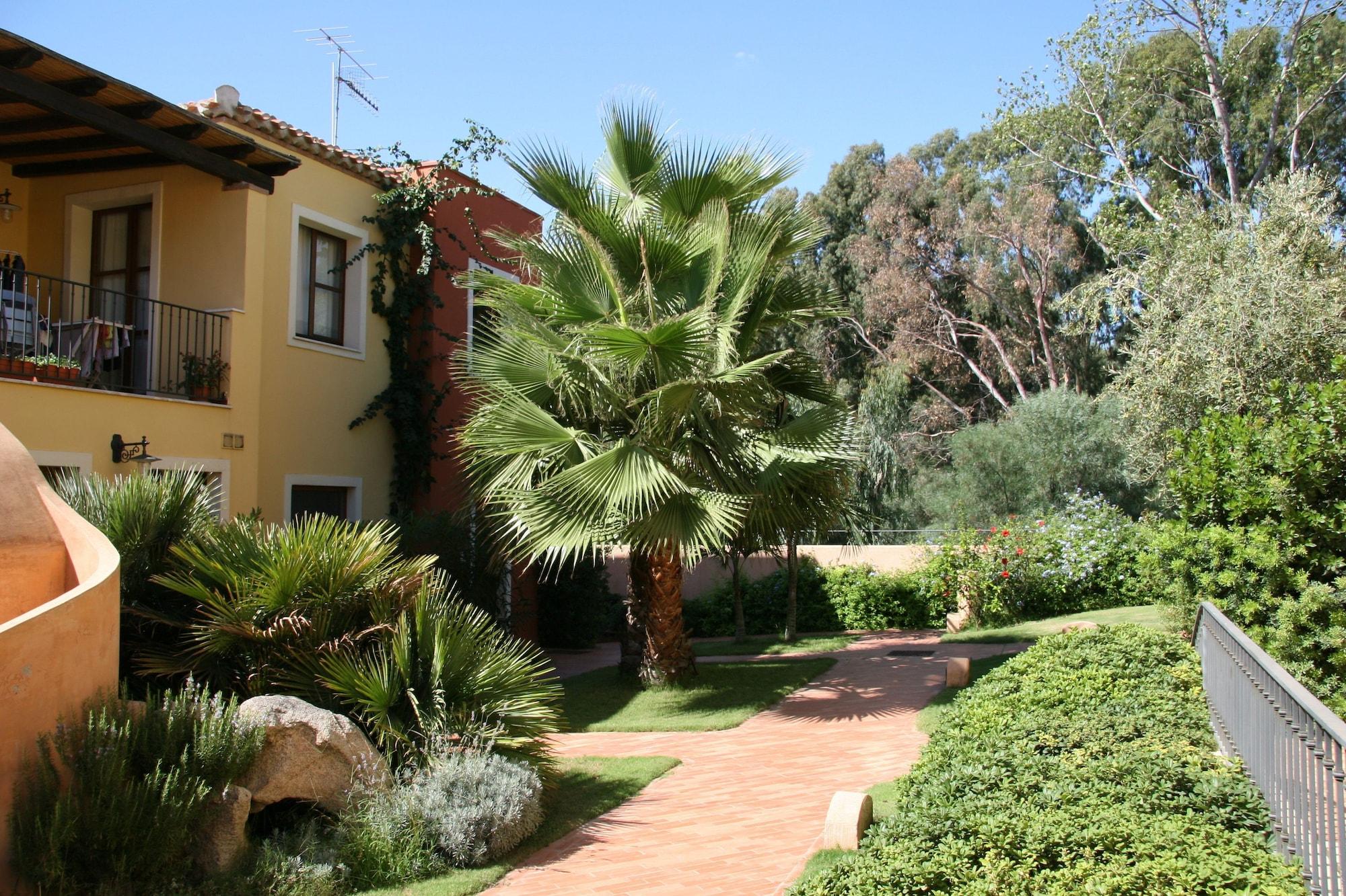 Borgo Degli Ulivi 3* Àrbatax