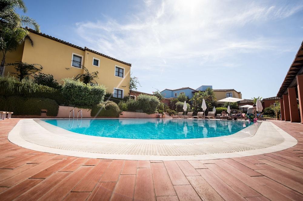 Borgo Degli Ulivi 3*