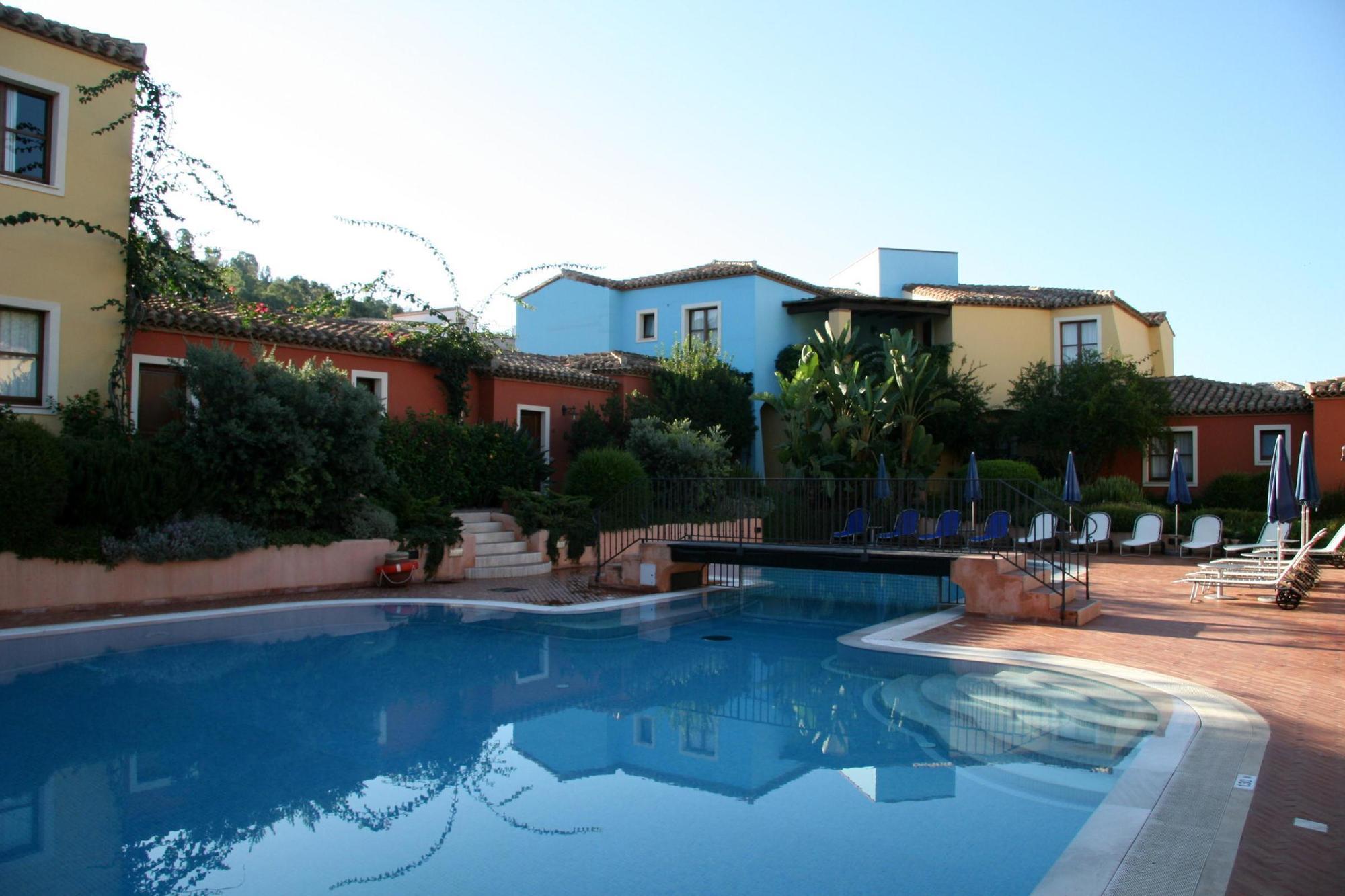 Aparthotel Borgo Degli Ulivi 3*