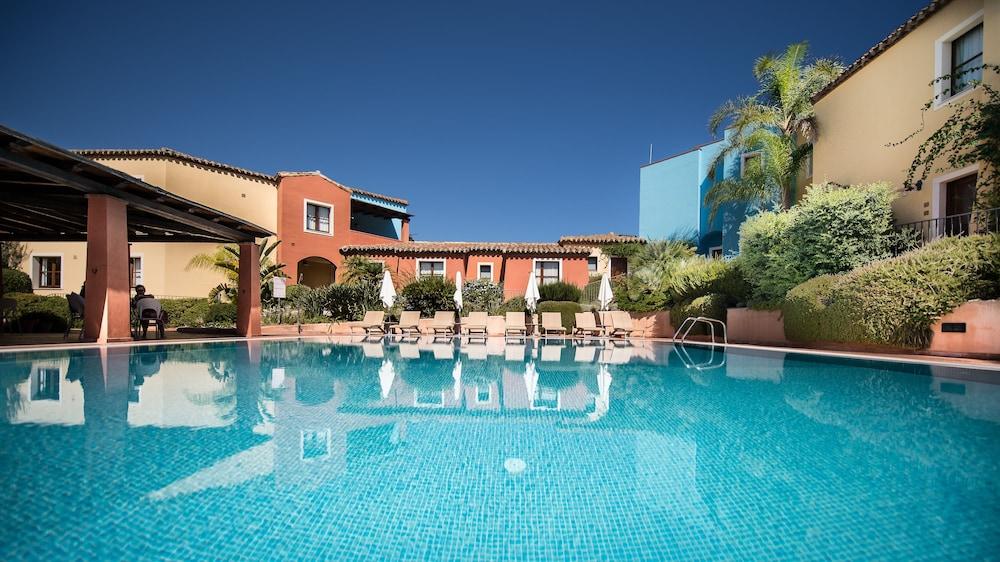 Aparthotel Borgo Degli Ulivi 3*